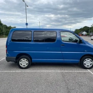Toyota HIACE Panel Van 2002 Manual 2494cc - Image 2