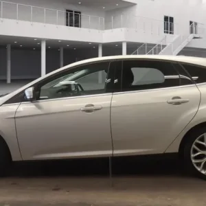 2017 Ford Focus 1.0T EcoBoost Titanium X Euro 6 5-door hatchback petrol manual - Image 3