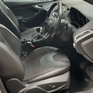 2017 Ford Focus 1.0T EcoBoost Titanium X Euro 6 5-door hatchback petrol manual - Image 5