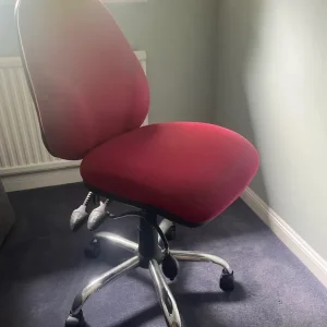 Office chair with 5-point adjustment and castors - Image 2