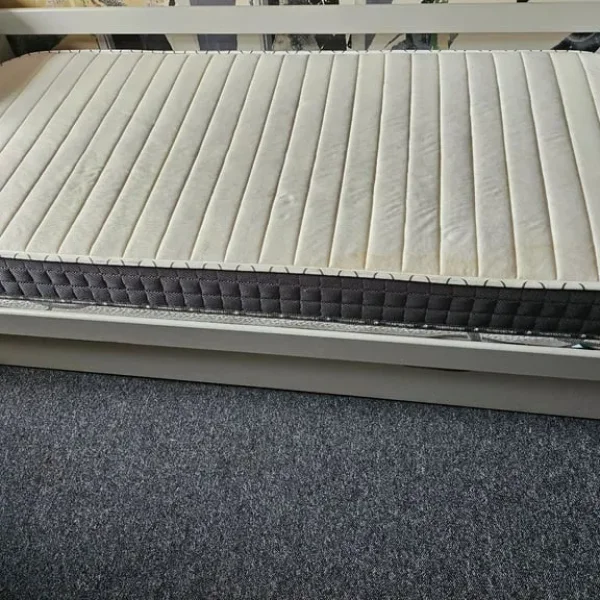Single day bed with storage and free Naturalex mattress