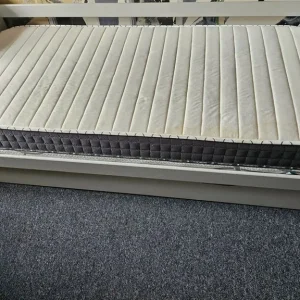 Single day bed with storage and free Naturalex mattress