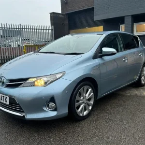 2014 Toyota Auris 1.8 VVT-h Excel Hatchback - Image 3