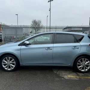 2014 Toyota Auris 1.8 VVT-h Excel Hatchback - Image 4