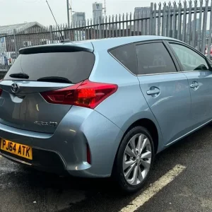 2014 Toyota Auris 1.8 VVT-h Excel Hatchback - Image 7