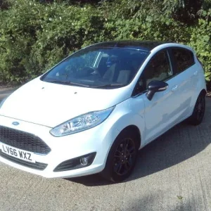 2016 Ford Fiesta 1.0 EcoBoost Zetec White 5-door Hatchback