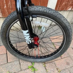 Mongoose R50 20" BMX Black Red - Image 2