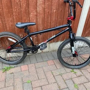 Mongoose R50 20" BMX Black Red