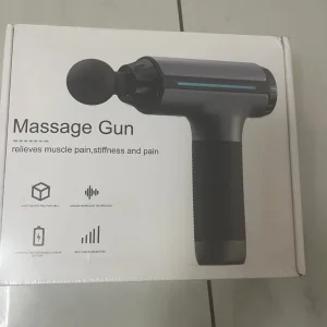 Massage cushion with heat and deep kneading