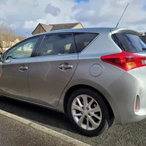 2013 Toyota Auris 1.4 D-4D Excel - Image 5