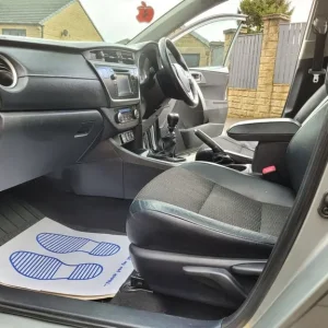 2013 Toyota Auris 1.4 D-4D Excel - Image 6