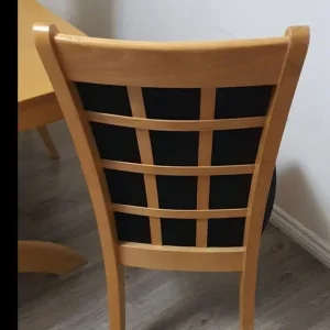 Solid beech dinner table with 6 chairs - Image 5