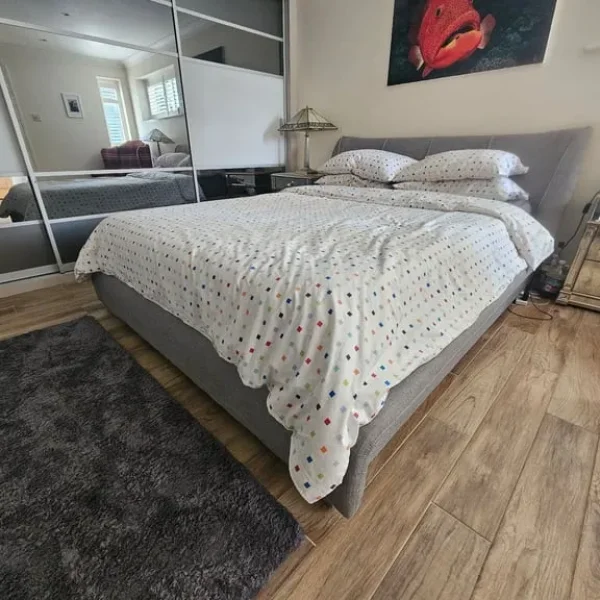 King size bed