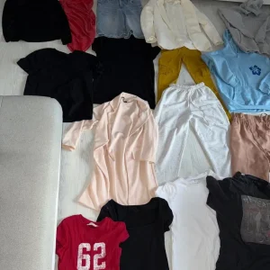 Women’s Clothes Bundle - Image 2