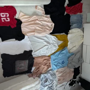 Women’s Clothes Bundle