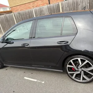 Volkswagen Golf GTI 2017, 1984cc, 5-door, semi-auto - Image 3