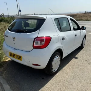 2015 Dacia Sandero Hatchback Manual - Image 4