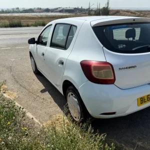 2015 Dacia Sandero Hatchback Manual - Image 5