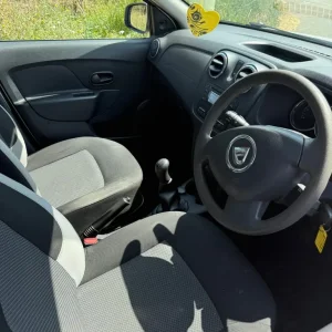 2015 Dacia Sandero Hatchback Manual - Image 8