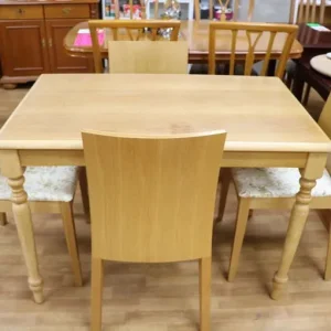 4x Oak Veneer Dining Chairs & Table - Image 3