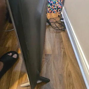 LG 42-inch LED TV (not smart) - Image 3