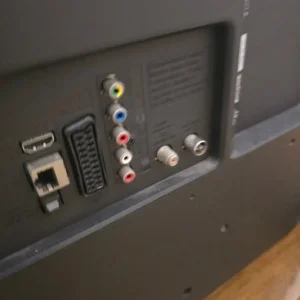 LG 42-inch LED TV (not smart) - Image 4