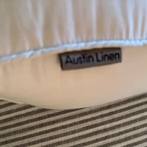 Austin Linen neck support pillows - Image 3