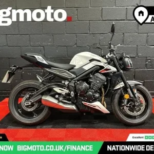 2025 Triumph Street Triple 765 - Image 3