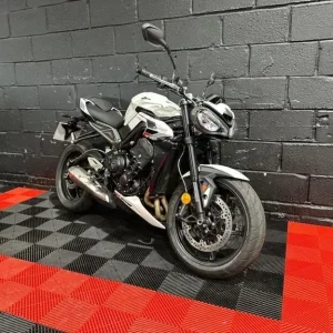 2025 Triumph Street Triple 765 - Image 7