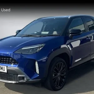 2022 Toyota Yaris Cross 1.5 Hybrid AWD Estate - Image 3