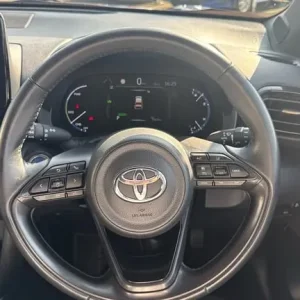 2022 Toyota Yaris Cross 1.5 Hybrid AWD Estate - Image 6