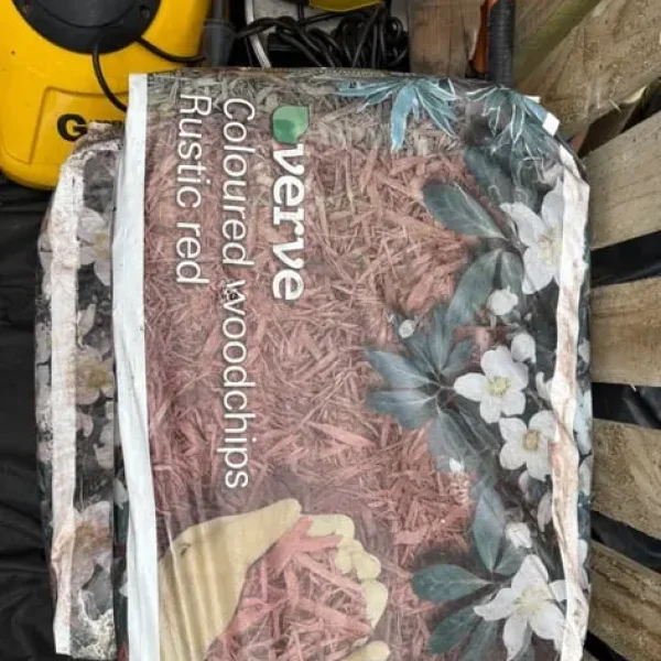 Red decorative wood chippings