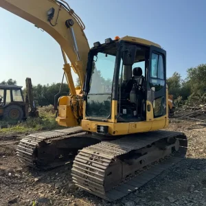 Komatsu 138-US excavator - Image 4