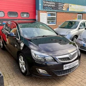 2010 Vauxhall Astra 1.6i VVT 16v SRi 5-door Auto Hatchback - Image 2
