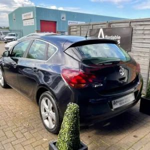 2010 Vauxhall Astra 1.6i VVT 16v SRi 5-door Auto Hatchback - Image 5