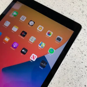 Apple iPad Air 16GB Black with Wi-Fi and iOS 12