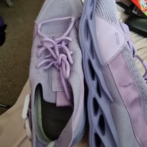 Lady size 8 sandal mix - Image 3