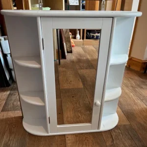 Wall mounted wooden bathroom cabinet