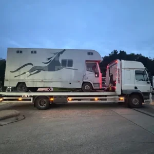 24-hour breakdown recovery and tow truck service for cars, vans, and trucks - Image 5