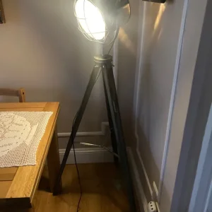Floor tripod search light or lamp - Image 2