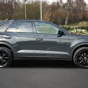 2021 Volkswagen T-Roc 1.5 TSI EVO Black Edition 5dr Hatchback Petrol Manual - Image 4
