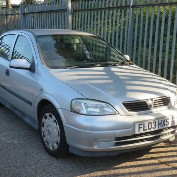 2003 Vauxhall Astra 1.6i Club 5-door Hatchback Petrol Manual
