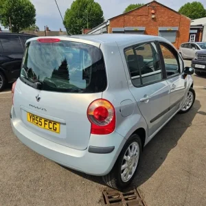 2005 Renault Modus 1.4 16v Dynamique Hatchback - Image 4