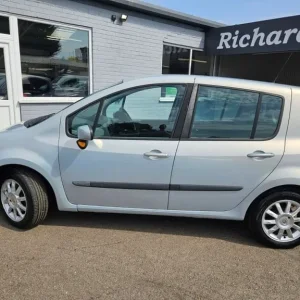 2005 Renault Modus 1.4 16v Dynamique Hatchback - Image 5