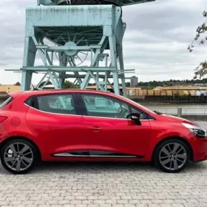 2014 Renault Clio 0.9 TCe Dynamique S MediaNav 5dr Hatchback - Image 4