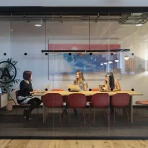 Furnished office spaces for 3 to 450 desks - Image 5