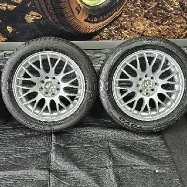 Calibre 15-inch alloy wheels with 4 tyres