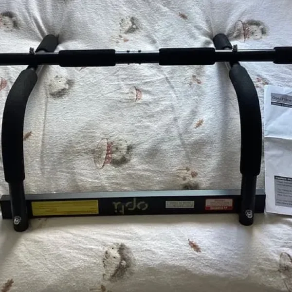 Pull Up Bar
