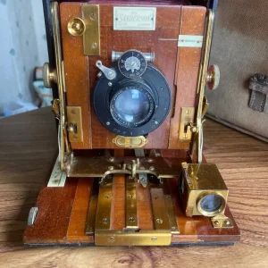 Sanderson Junior model antique camera