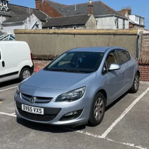 Vauxhall Astra Hatchback 2015 Manual 1598cc 5-door - Image 2